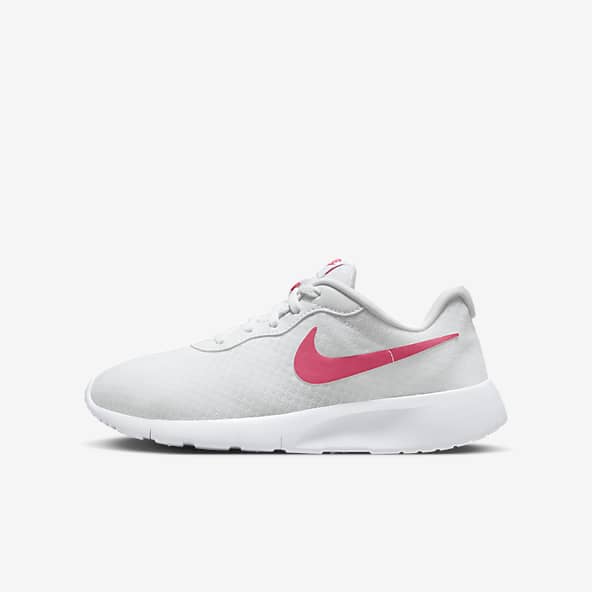 Nike international trainers top